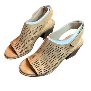 Earth Aurara Stacked Block Heel Peep Toe Sandals Comfort Shoe Tan NEW Size 10